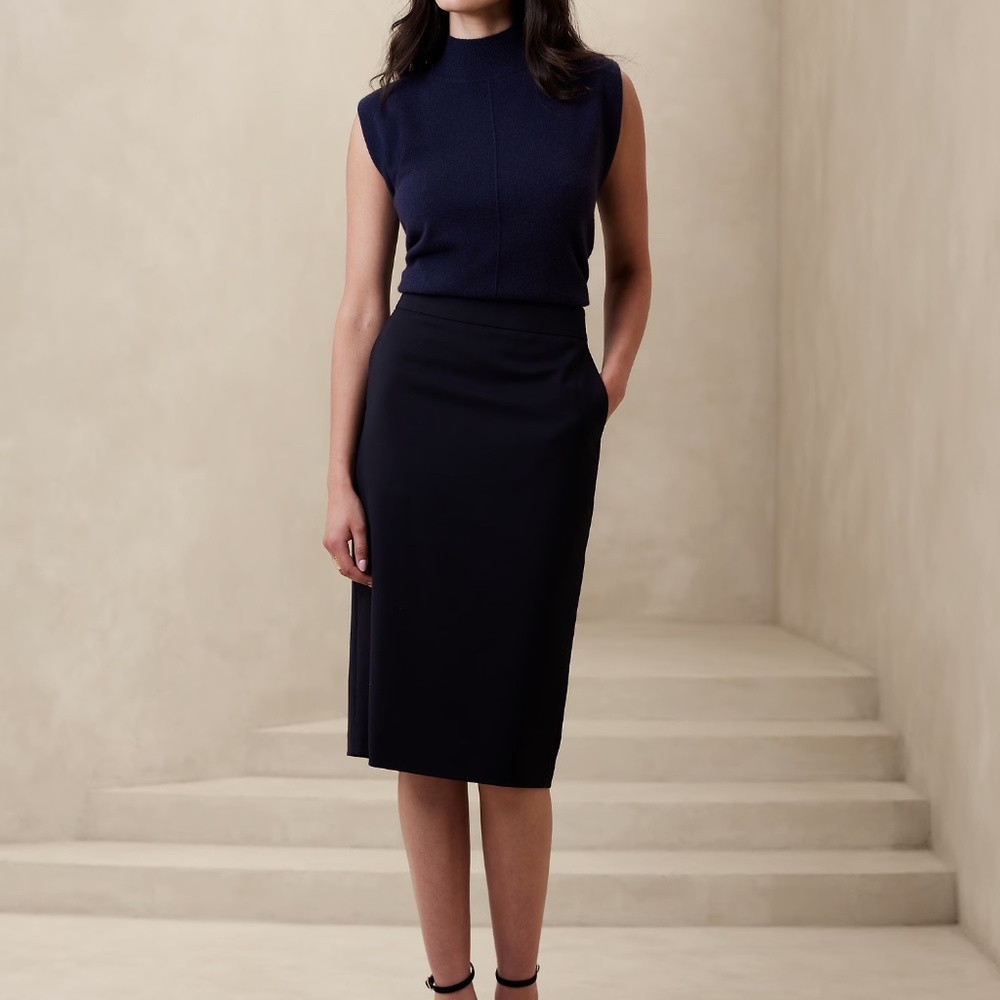 BANANA REPUBLIC SIENA WOOL PENCIL SKIRT (NEW WITH TAGS)